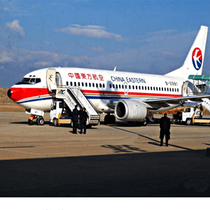 西郊航空快运业稳步发展的原因是什么？